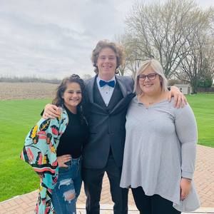 Meet your Posher, Sara